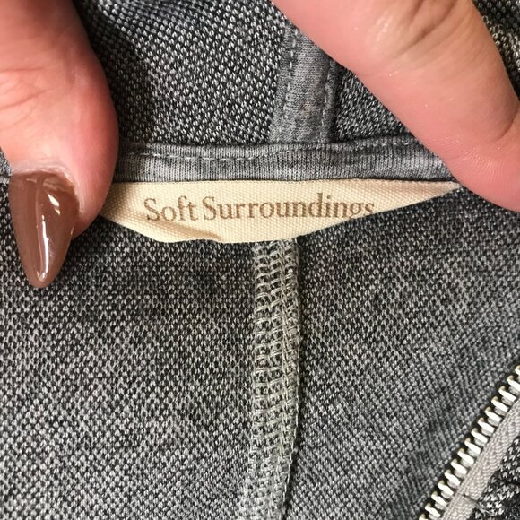 SOFT SURROUNDINGS - WOMEN'S LARGE - GRAY FULL ZIP HOODED ANIMAL PRINT JACKET - Picture 7 of 9